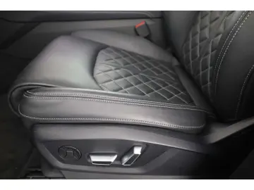 AUDI SQ7 TFSI quattro 7 locuri