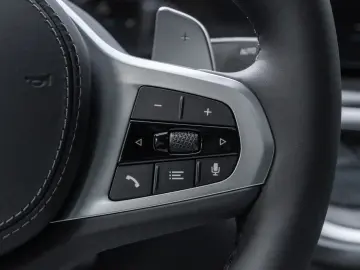 BMW X6 40d M SPORT.LUFTF.PANO