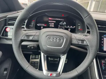 AUDI SQ8 SUV
