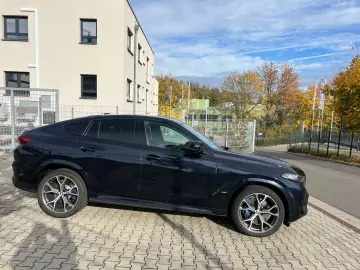 BMW X6 M60i B&W 360Kamera StandH AHK