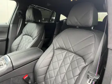 BMW X6 M60i B&W 360Kamera StandH AHK