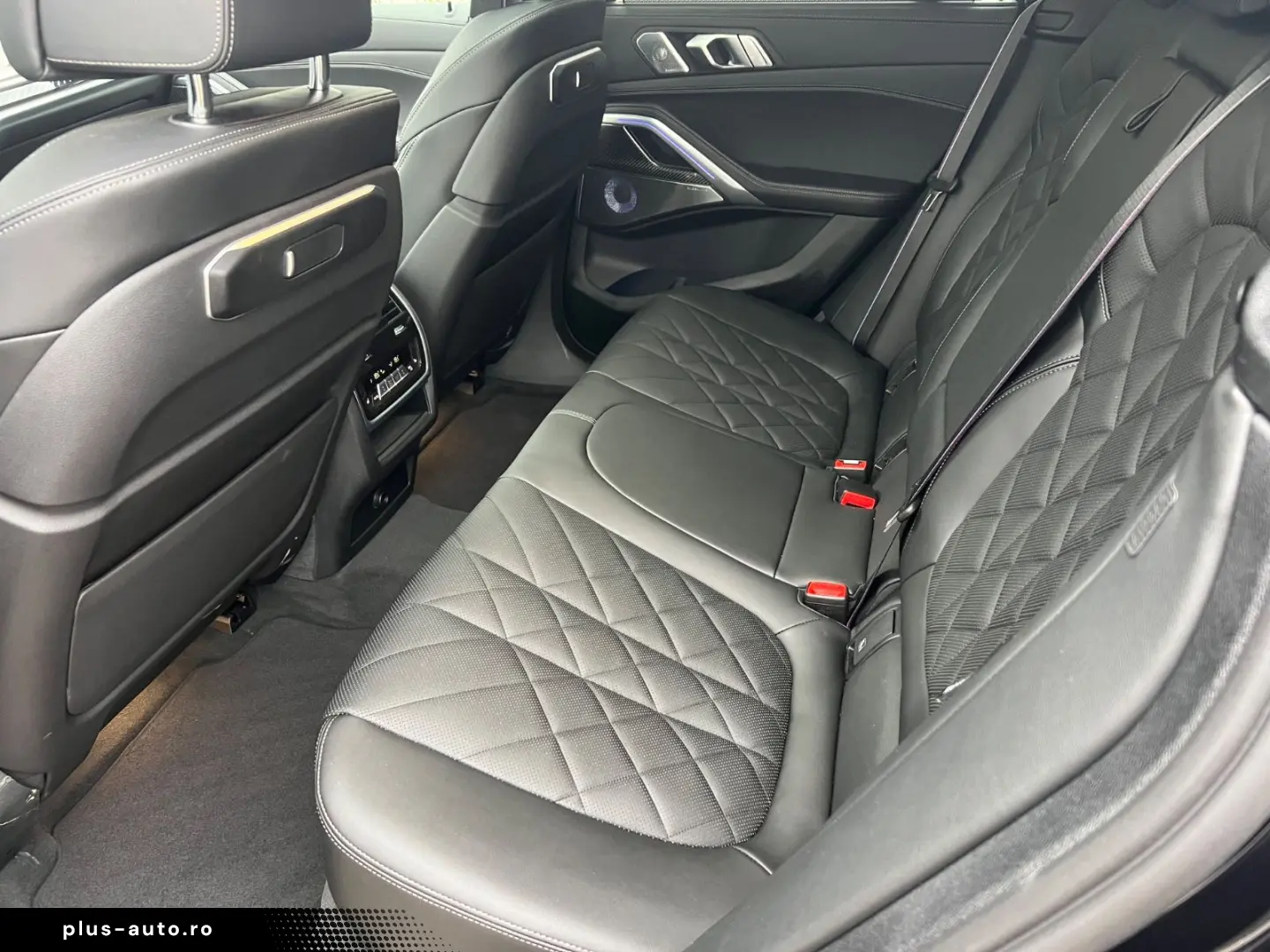 BMW X6 M60i B&W 360Kamera StandH AHK