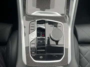 BMW X6 M60i B&W 360Kamera StandH AHK