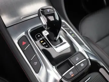 MG HS 1.5 T-GDI Luxury Automat