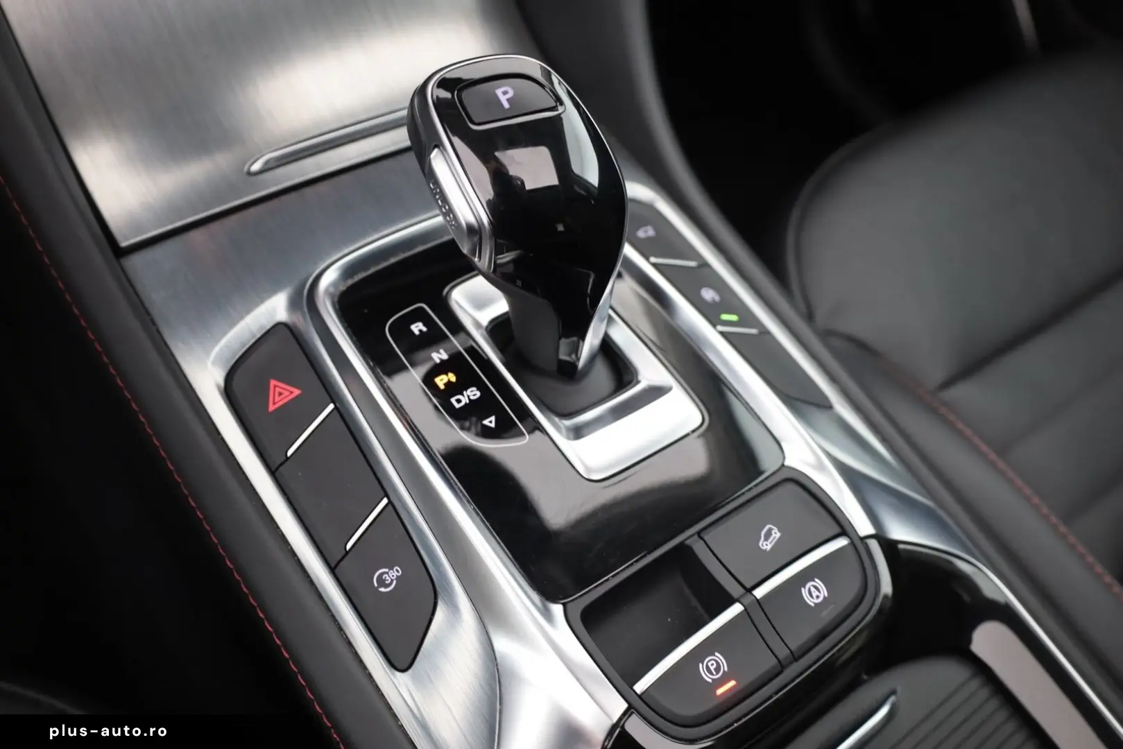 MG HS 1.5 T-GDI Luxury Automat