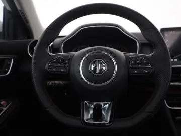 MG HS 1.5 T-GDI Luxury Automat