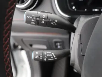 MG HS 1.5 T-GDI Luxury Automat