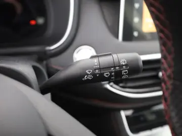 MG HS 1.5 T-GDI Luxury Automat