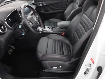 MG HS 1.5 T-GDI Luxury Automat