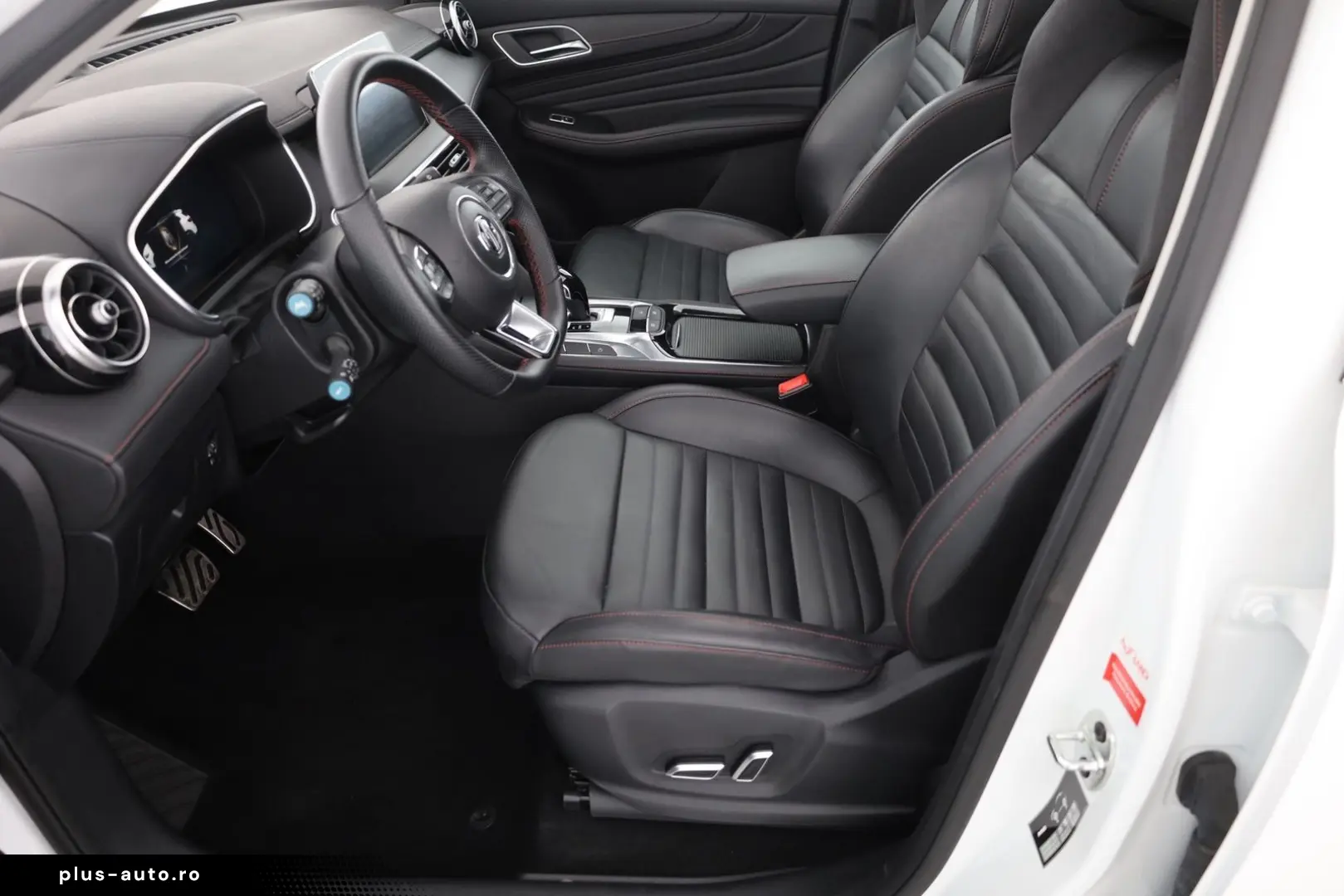 MG HS 1.5 T-GDI Luxury Automat