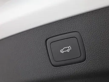 MG HS 1.5 T-GDI Luxury Automat