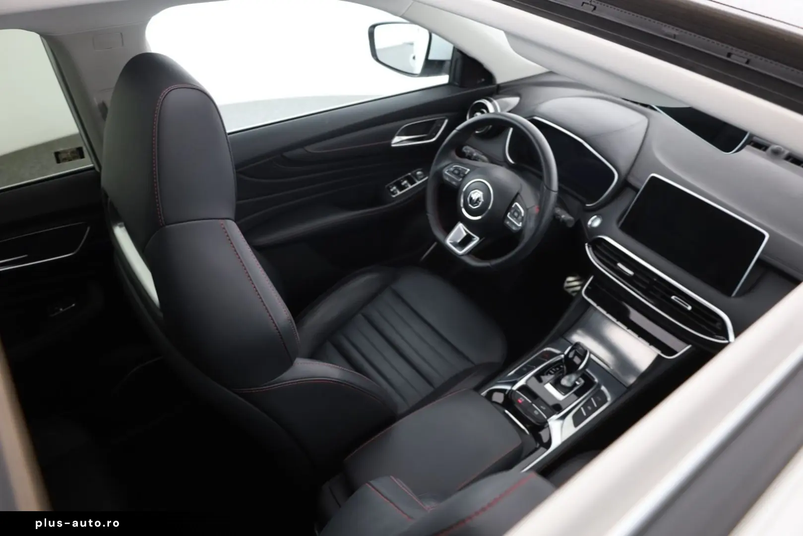 MG HS 1.5 T-GDI Luxury Automat