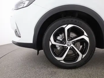 MG HS 1.5 T-GDI Luxury Automat