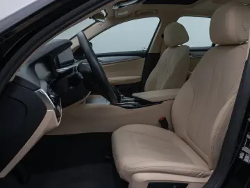 BMW 530i Kamera Glasdach DAB Lenkrhzg Klima-4. Alarm