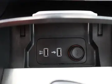 MG HS 1.5 T-GDI Luxury Aut. LED ACC Navi 360  Pano