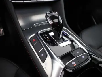 MG HS 1.5 T-GDI Luxury Aut. LED ACC Navi 360  Pano