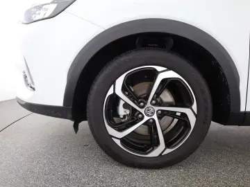 MG HS 1.5 T-GDI Luxury Aut. LED ACC Navi 360  Pano