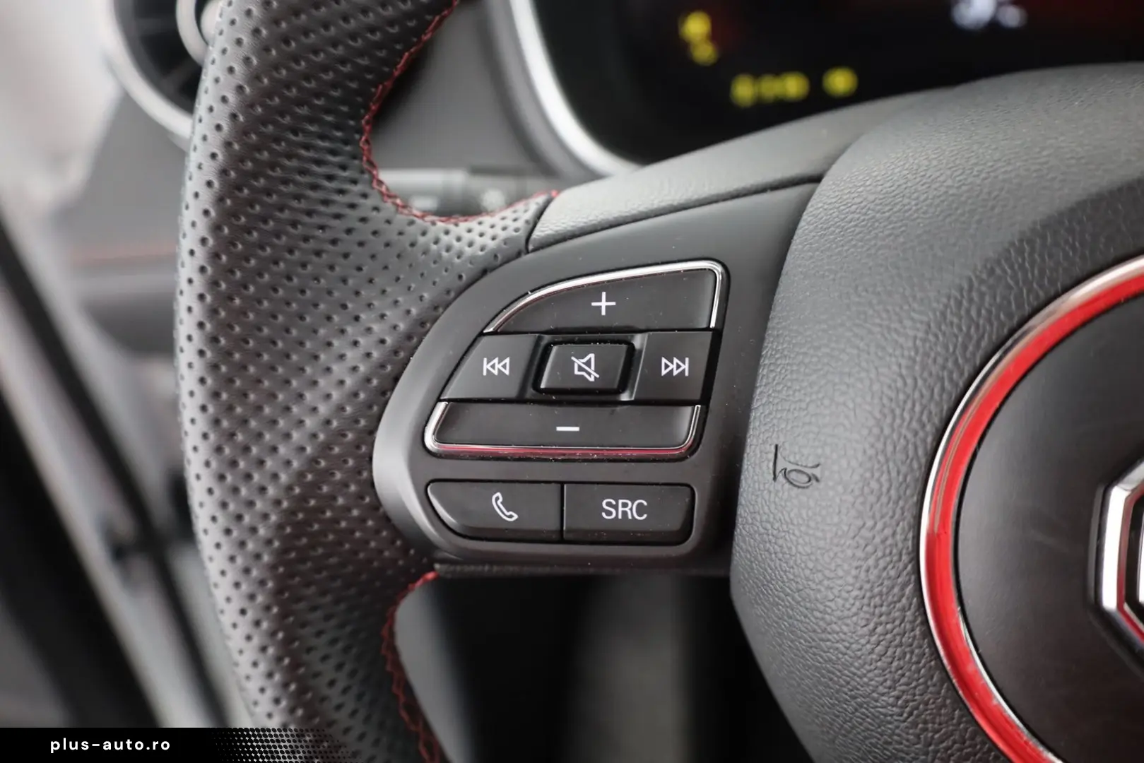 MG HS 1.5 T-GDI Luxury Aut. LED ACC Navi 360  Pano