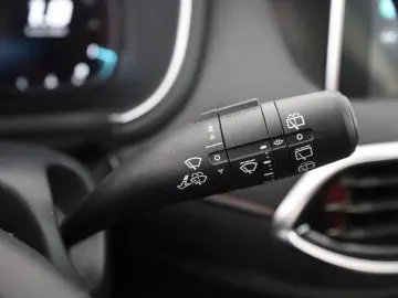 MG HS 1.5 T-GDI Luxury Aut. LED ACC Navi 360  Pano