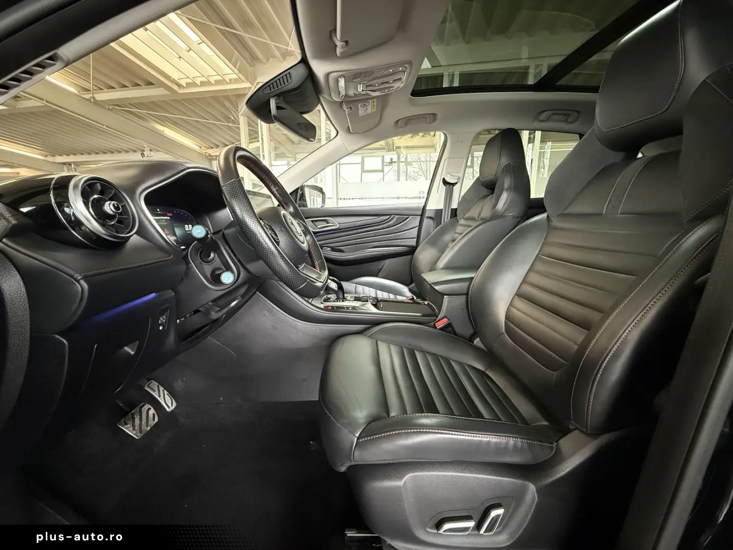 MG HS 1 5T-GDI Autom LUXURY 360  Pano LED Navi