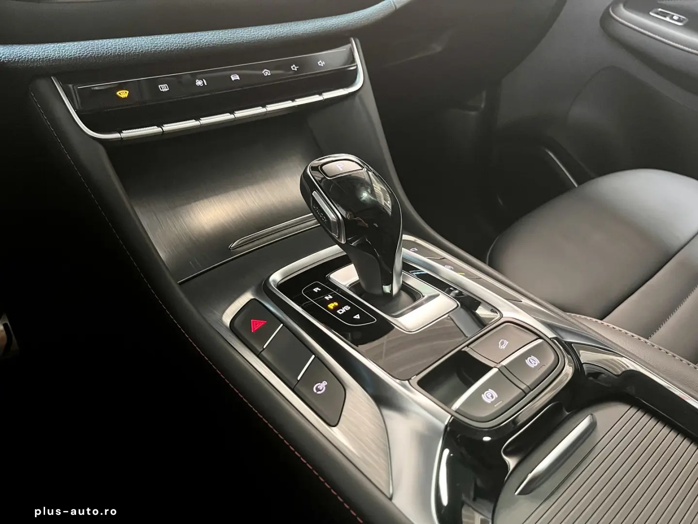 MG HS 1 5T-GDI Autom LUXURY 360  Pano LED Navi