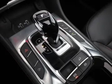 MG HS 1.5 T-GDI Luxury Aut. LED ACC Navi 360  Pano