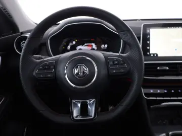 MG HS 1.5 T-GDI Luxury Aut. LED ACC Navi 360  Pano
