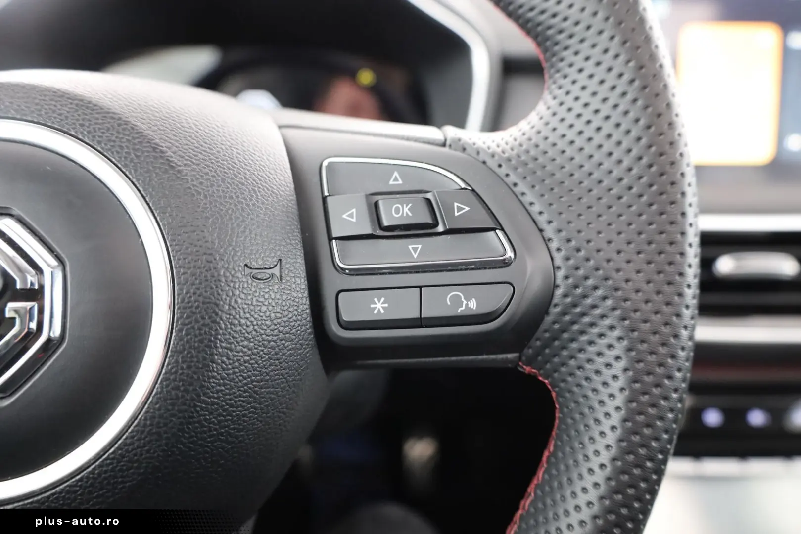 MG HS 1.5 T-GDI Luxury Aut. LED ACC Navi 360  Pano