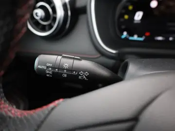 MG HS 1.5 T-GDI Luxury Aut. LED ACC Navi 360  Pano