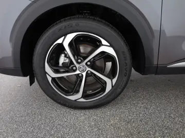 MG HS 1.5 T-GDI Luxury Aut. LED ACC Navi 360  Pano