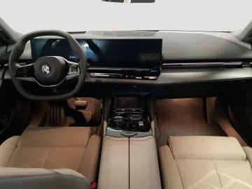 BMW 520i Limousine Incalzire auxiliara Piele