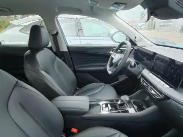 MG HS PHEV Luxury Arctic Blue Sidestep Top! PlugIn