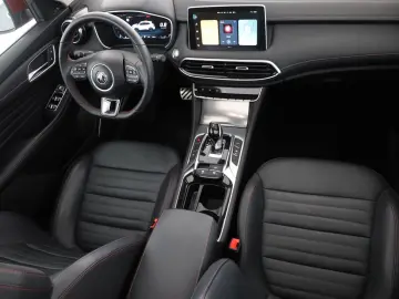 MG HS 1.5 T-GDI Luxury Aut. LED ACC Navi 360  Pano