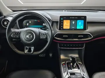 MG HS Luxury Pano 360 LED Navi Carplay