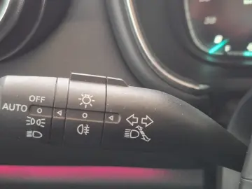 MG HS Luxury Pano 360 LED Navi Carplay