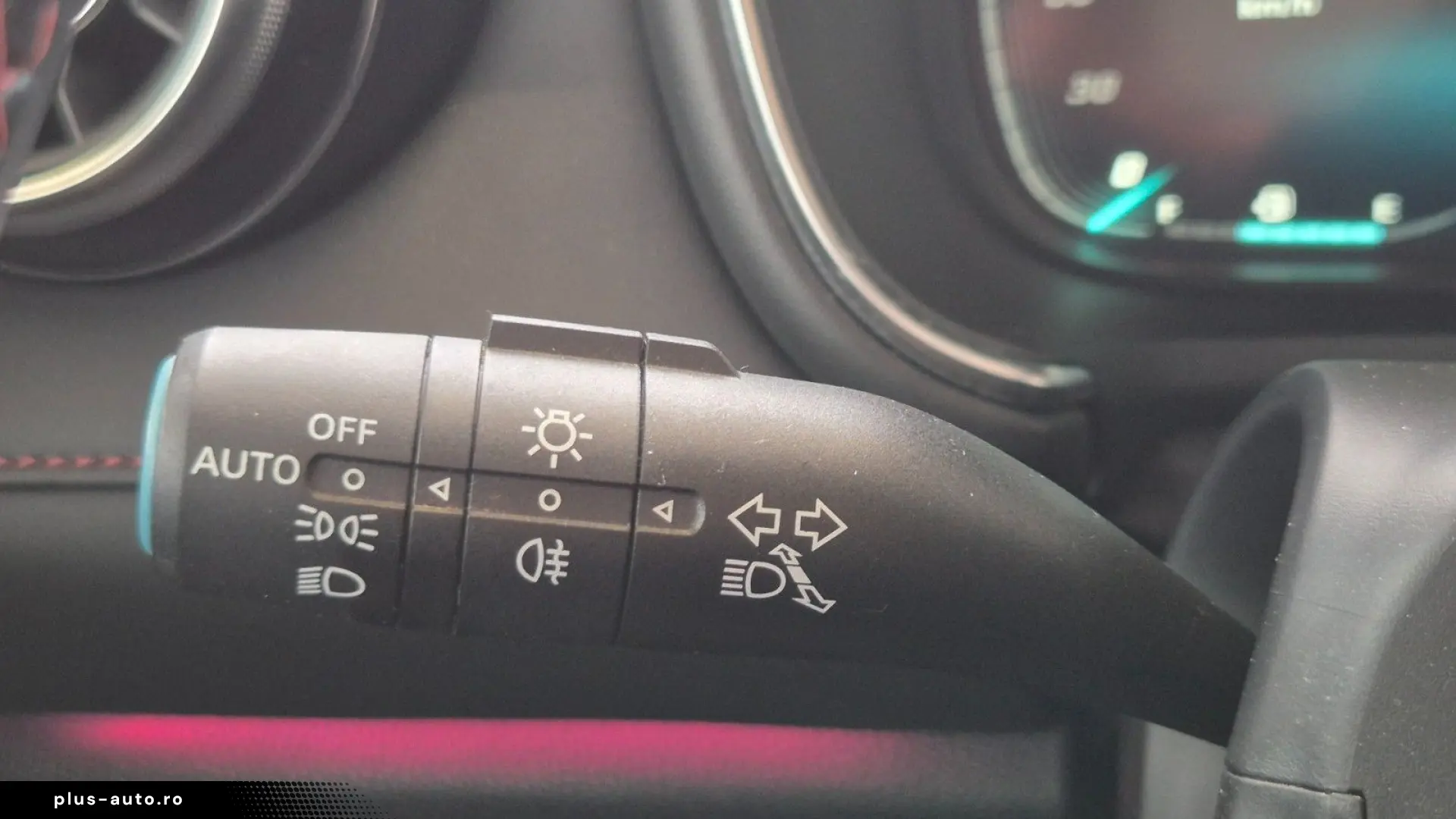 MG HS Luxury Pano 360 LED Navi Carplay