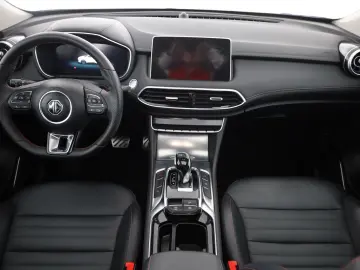 MG HS 1.5 T-GDI Luxury Aut. LED ACC Navi 360  Pano