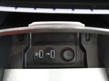 MG HS 1.5 T-GDI Luxury Aut. LED ACC Navi 360  Pano