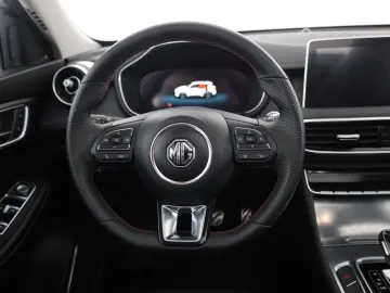 MG HS 1.5 T-GDI Luxury Aut. LED ACC Navi 360  Pano