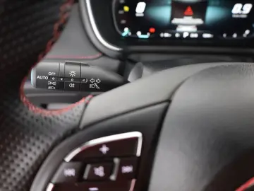 MG HS 1.5 T-GDI Luxury Aut. LED ACC Navi 360  Pano