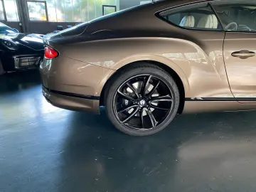 BENTLEY Continental GT 6.0 W12 Mulliner