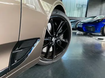 BENTLEY Continental GT 6.0 W12 Mulliner