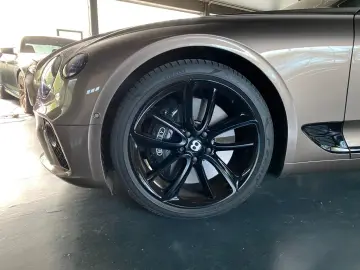 BENTLEY Continental GT 6.0 W12 Mulliner
