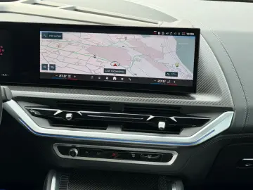 BMW XM 50 e B&W  IconicGlow  360