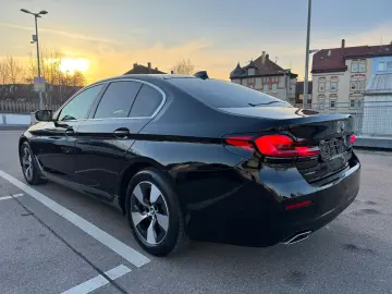 BMW 520 d Aut. AHK LEDER LED NAVI KAMERA ALU