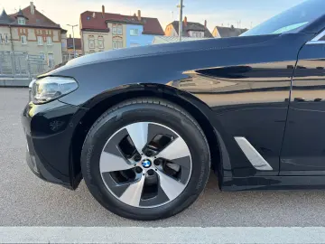 BMW 520 d Aut. AHK LEDER LED NAVI KAMERA ALU