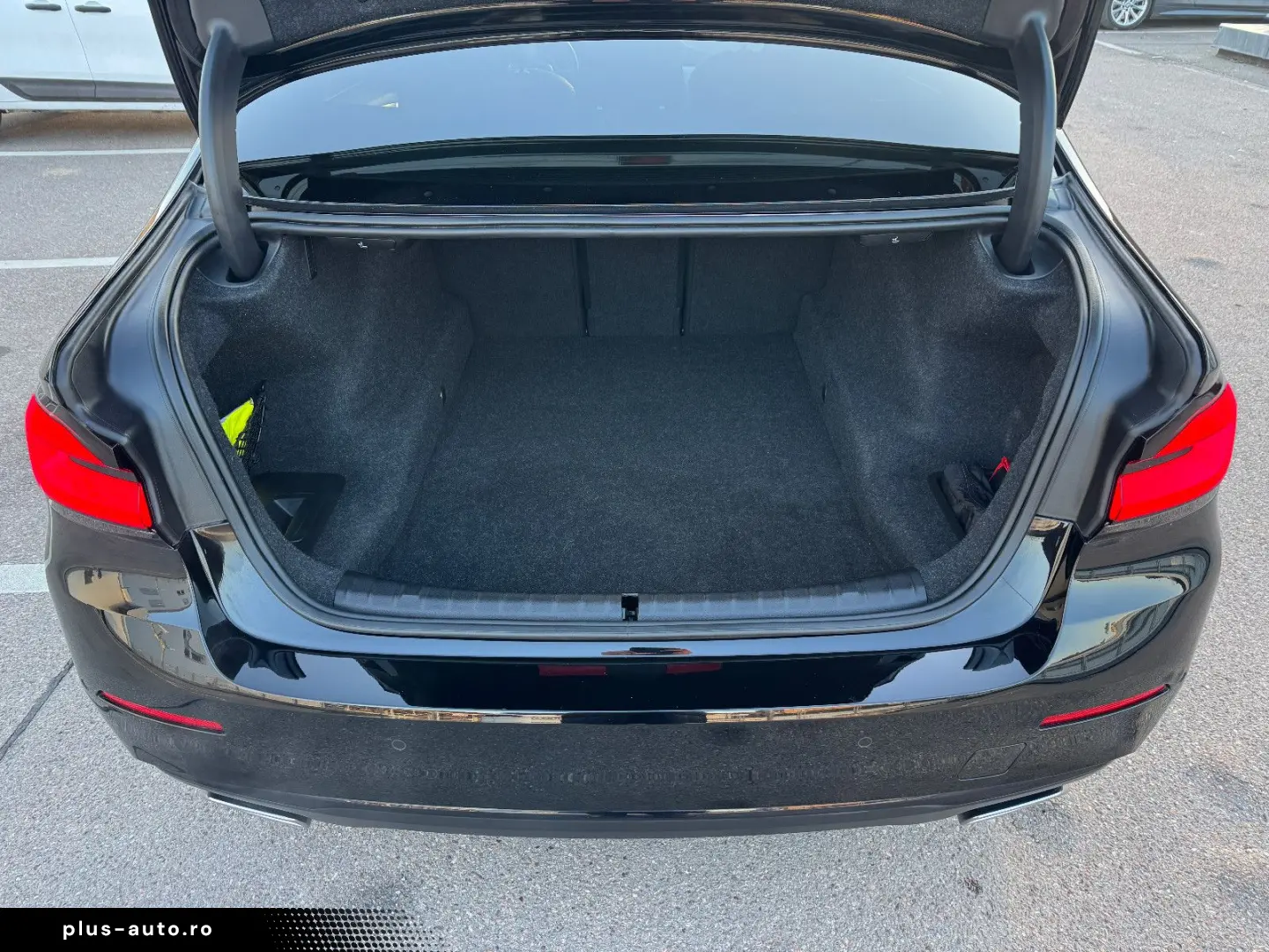 BMW 520 d Aut. AHK LEDER LED NAVI KAMERA ALU