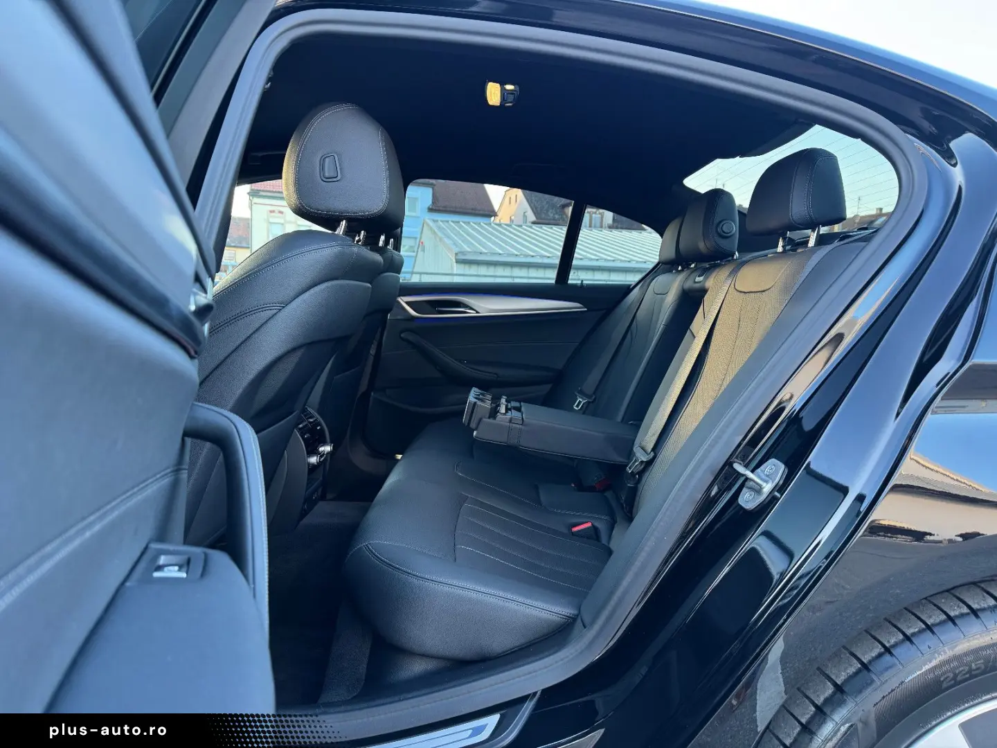 BMW 520 d Aut. AHK LEDER LED NAVI KAMERA ALU