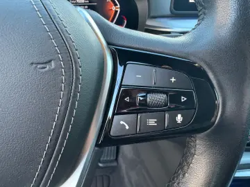 BMW 520 d Aut. AHK LEDER LED NAVI KAMERA ALU