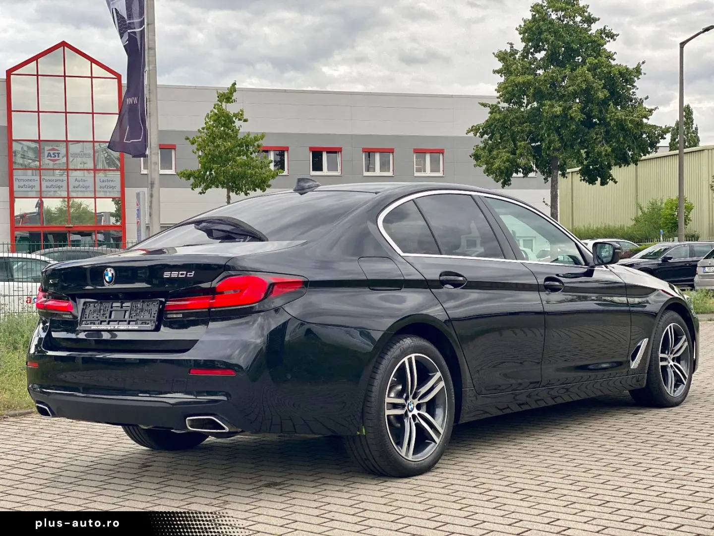 BMW 520 d xDrive Navi AHK 18 Zoll Standheizung